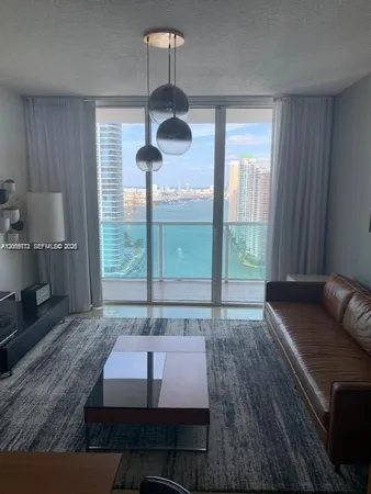 $4,950 | 31 Southeast 5th Street, Unit 3512, Miami, FL 33131