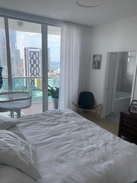 31 Southeast 5th Street, Unit 3512 Miami, FL 33131 - Photo 15 of 21