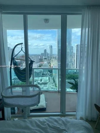 $4,950 | 31 Southeast 5th Street, Unit 3512, Miami, FL 33131