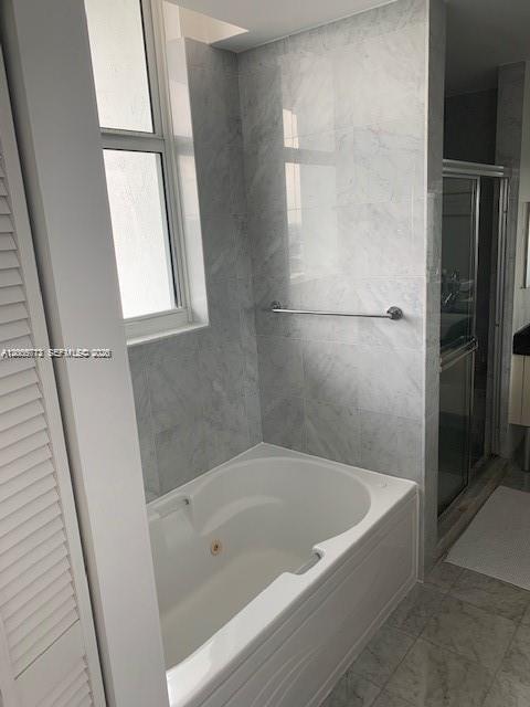 31 Southeast 5th Street, Unit 3512 Miami, FL 33131 - Photo 18 of 21