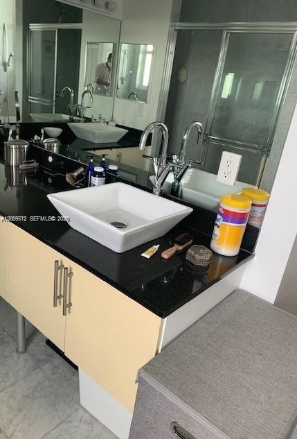 31 Southeast 5th Street, Unit 3512 Miami, FL 33131 - Photo 19 of 21