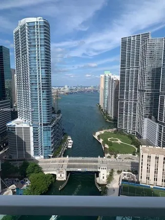 $4,950 | 31 Southeast 5th Street, Unit 3512, Miami, FL 33131