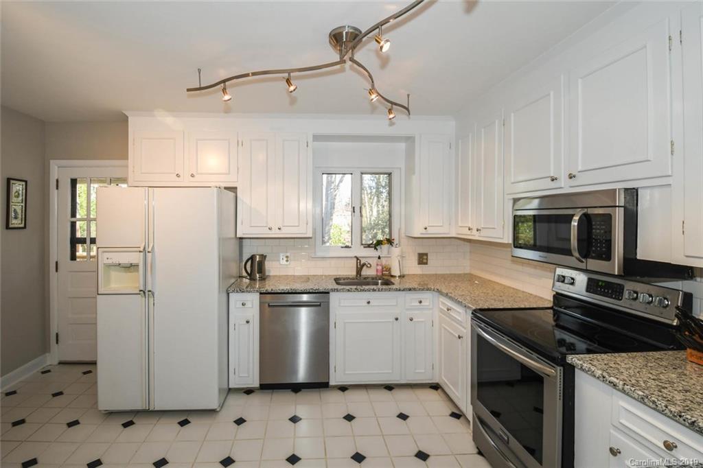 2429 Inverness Road Charlotte, NC 28209 - Photo 12 of 35 Gallery Image 12