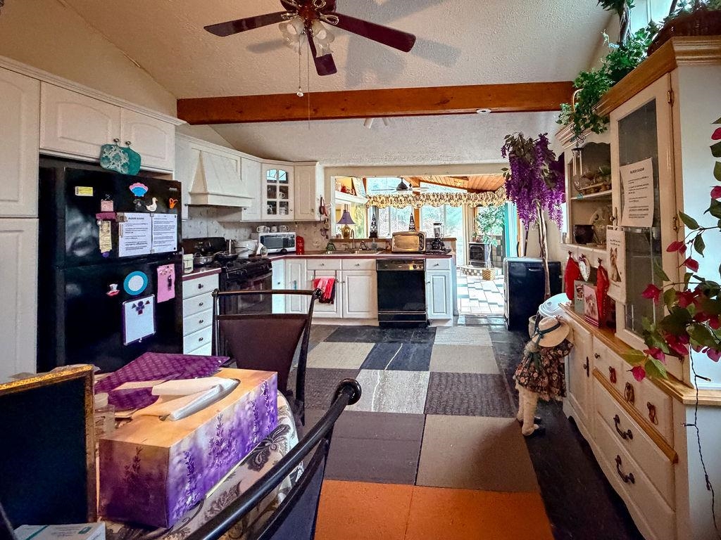54 Dracut Road Hudson, NH 03051 - Photo 15 of 51
