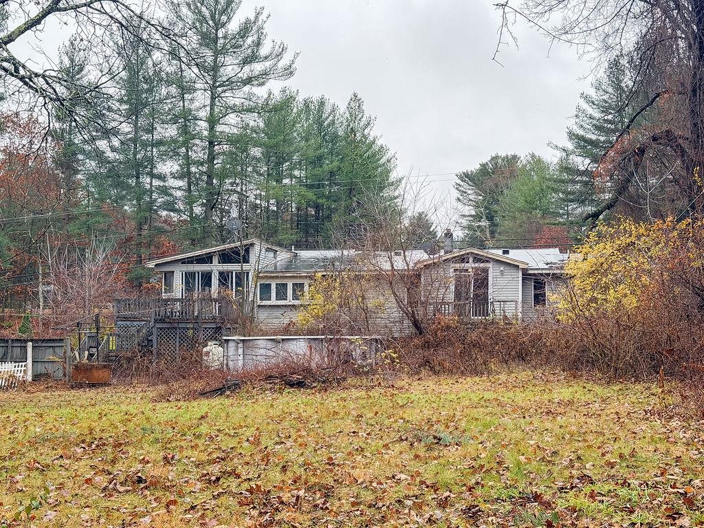 54 Dracut Road Hudson, NH 03051 - Photo 3 of 51