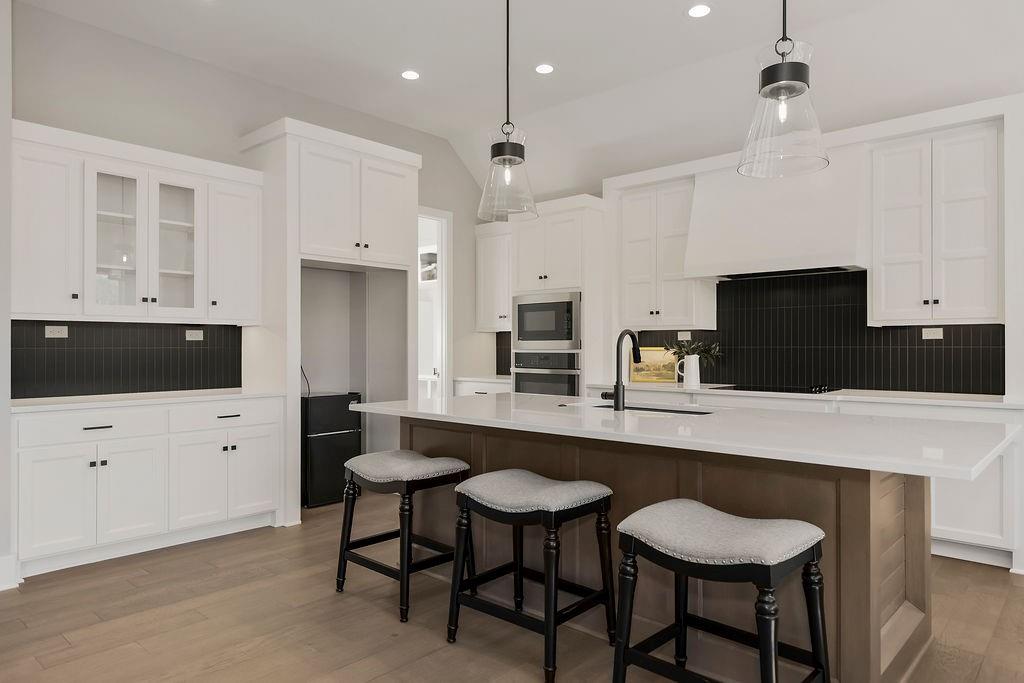 12472 South Barth Road Olathe, KS 66061 - Photo 9 of 60