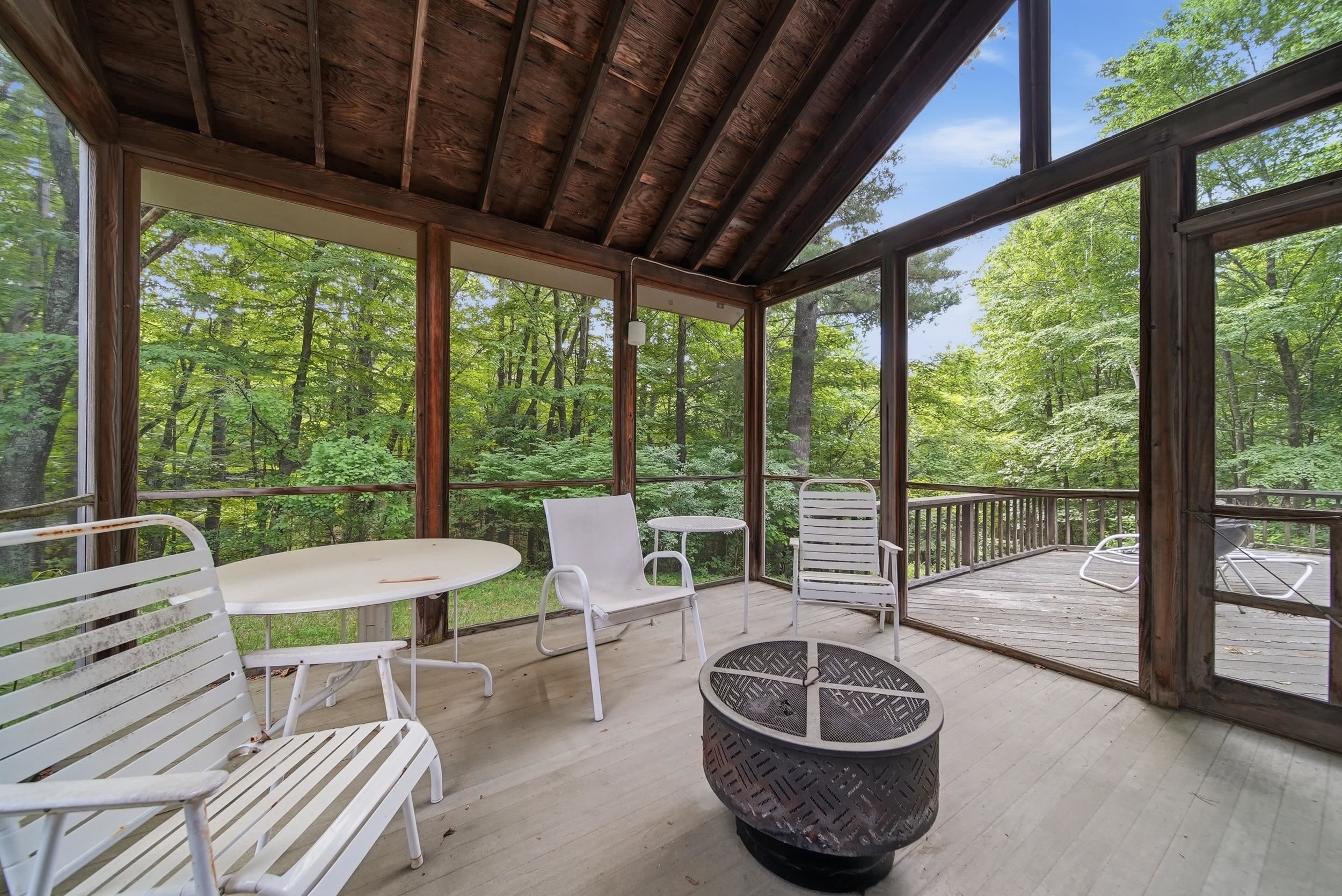 10 Eaton Road Amherst, NH 03031 - Photo 4 of 60 Gallery Image 4