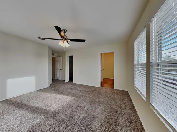 $2,215 | 27305 Paraiso Manor, Boerne, TX 78015