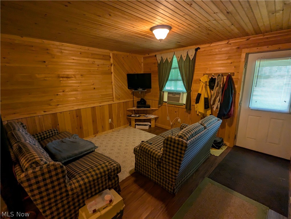 5076 Anderson Road Pierpont, OH 44082 - Photo 7 of 42 Gallery Image 7