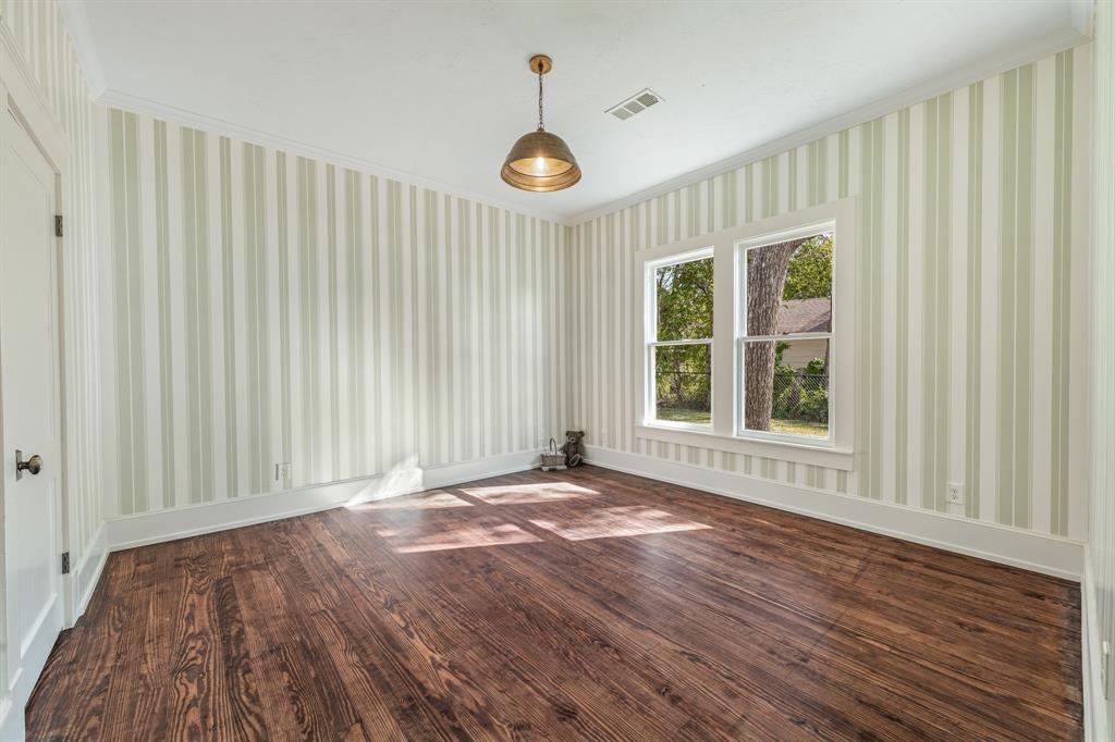 915 Cherry Street Graham, TX 76450 - Photo 17 of 40