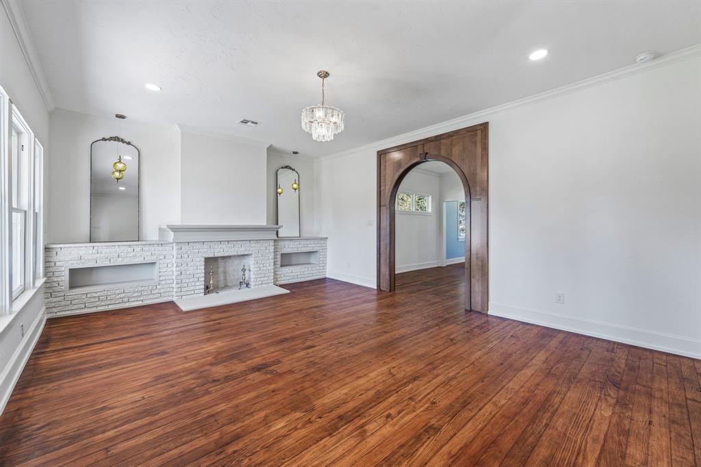 915 Cherry Street Graham, TX 76450 - Photo 8 of 40