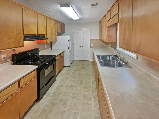 $243,000 | 2855 Highway 166, Carrollton, GA 30117