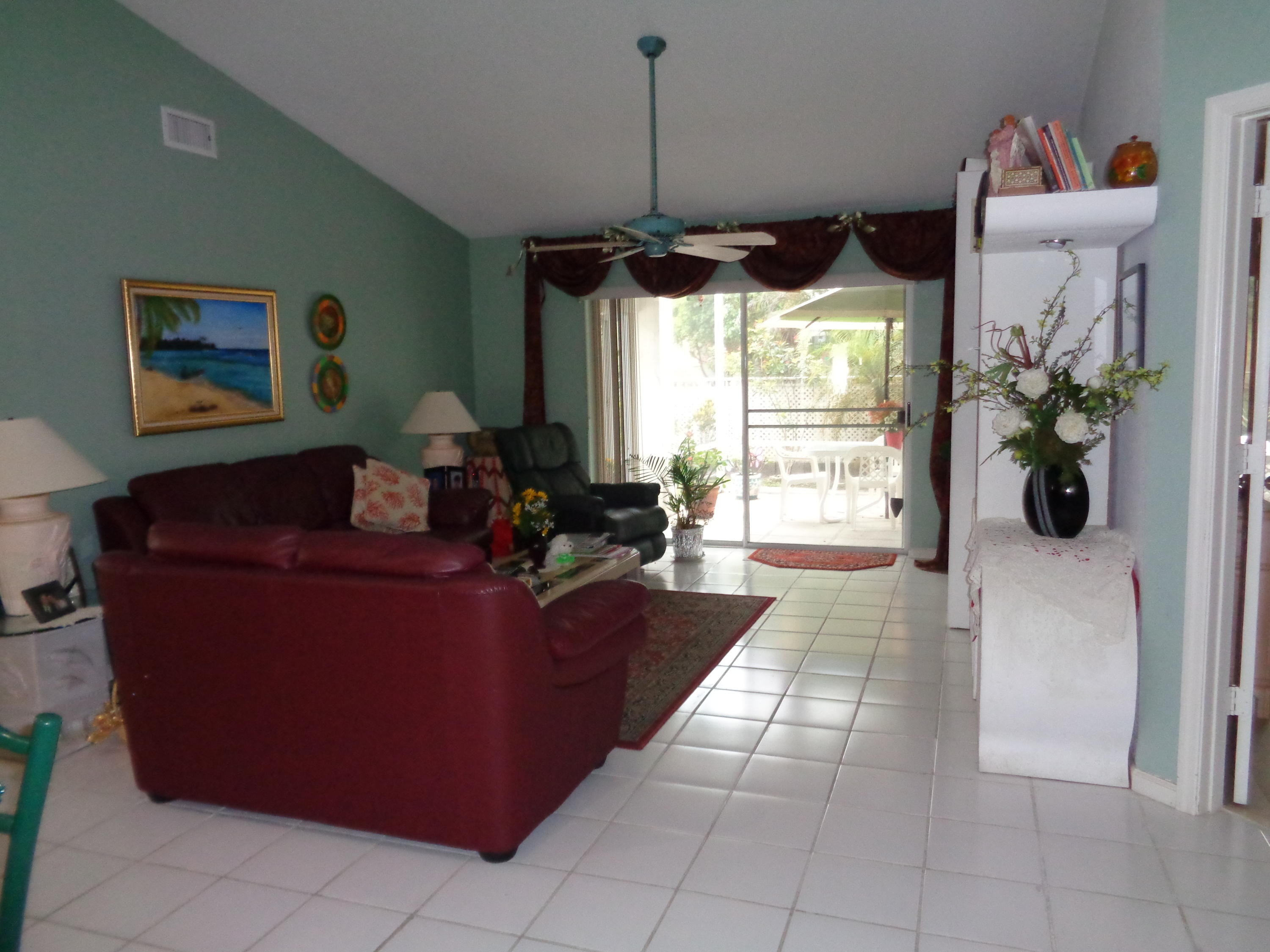 18213 Clear Brook Circle Boca Raton, FL 33498 - Photo 5 of 40 DSC00106