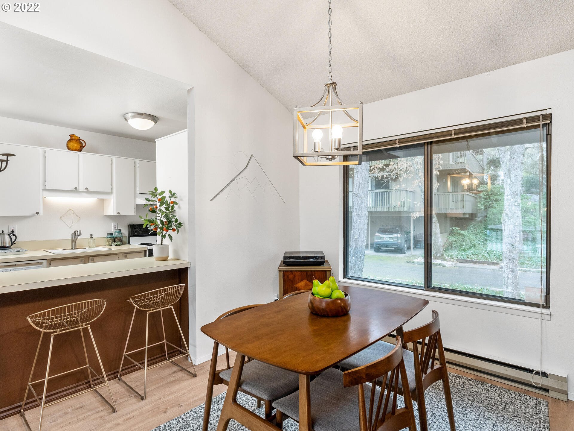 7544 Southwest Barnes Road, Unit A Portland, OR 97225 - Photo 8 of 25 Gallery Image 8