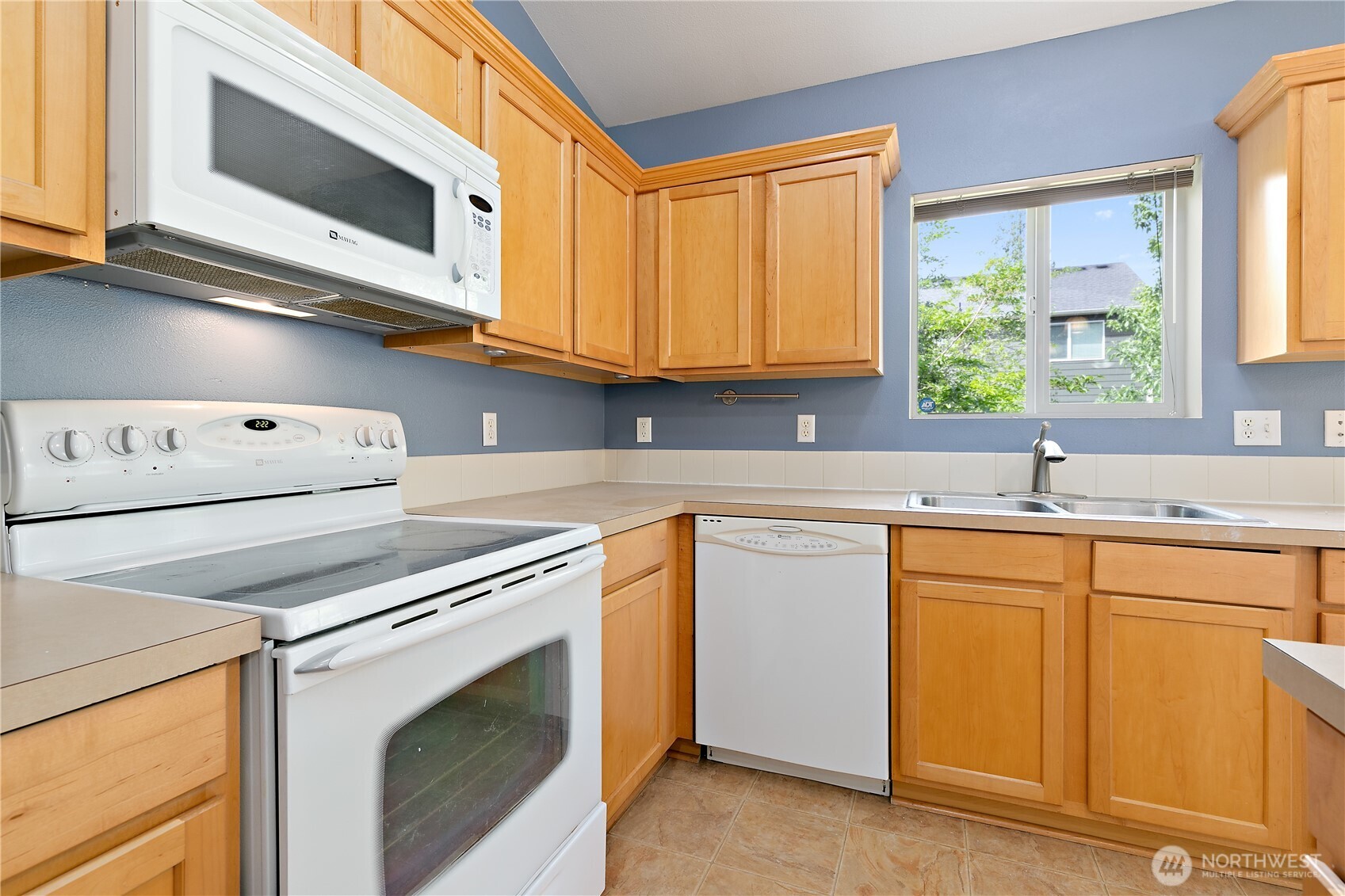 4254 Roxanna Loop Southeast Lacey, WA 98503 - Photo 7 of 20 Gallery Image 7