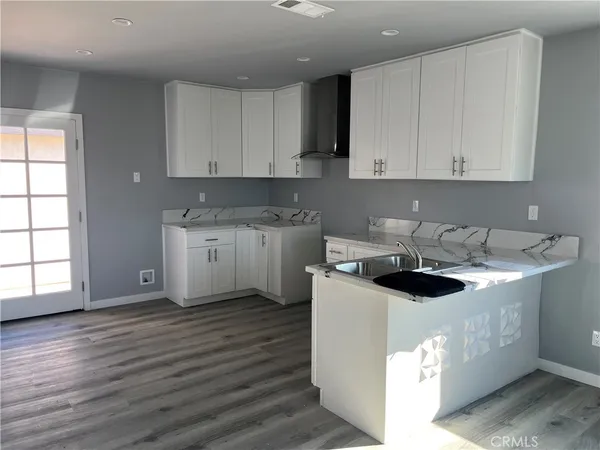 $3,299 | 1215 West 104th Street, Los Angeles, CA 90044