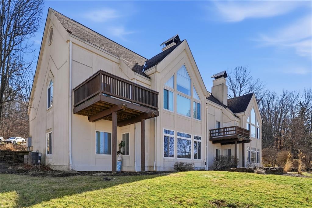 Enjoy one floor living on the second floor!