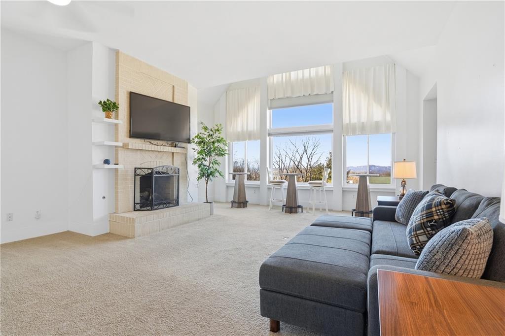 7 Ridgemead Fields Drive Verona, PA 15147 - Photo 5 of 42 So many options when it comes to dining and living areas!