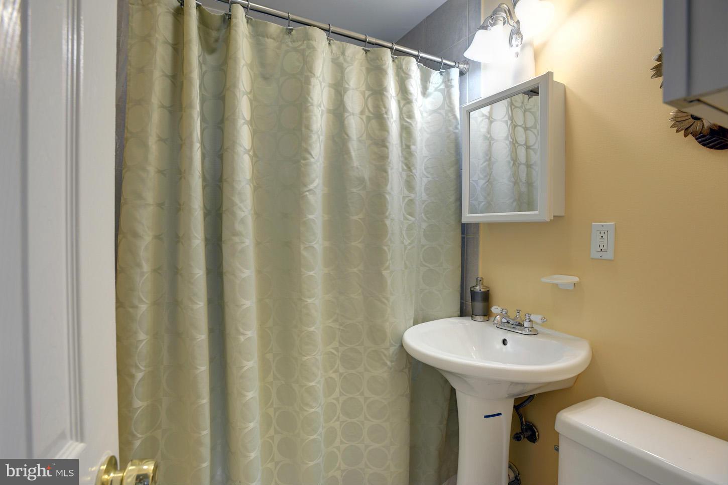 12320 Charles Road Silver Spring, MD 20906 - Photo 9 of 18 Bath