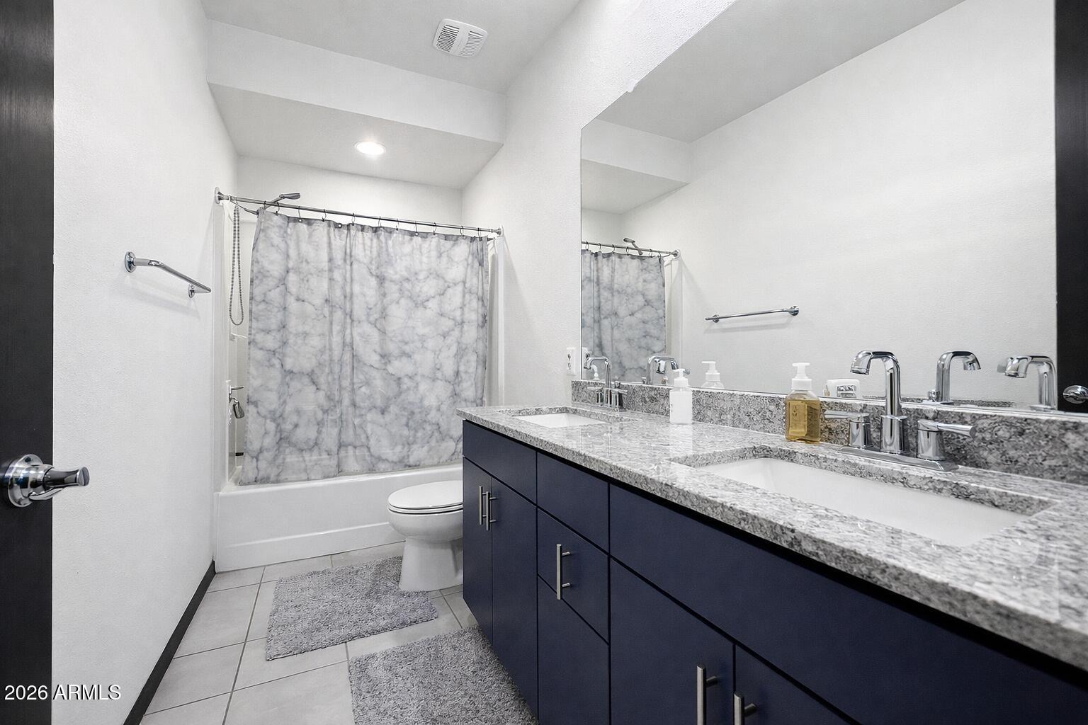 8616 West Rancho Drive Glendale, AZ 85305 - Photo 12 of 19 Guest bathroom