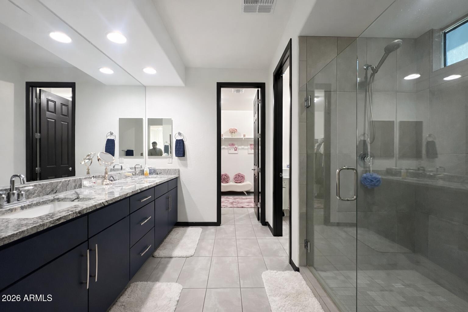 8616 West Rancho Drive Glendale, AZ 85305 - Photo 10 of 19 Primary Bathroom