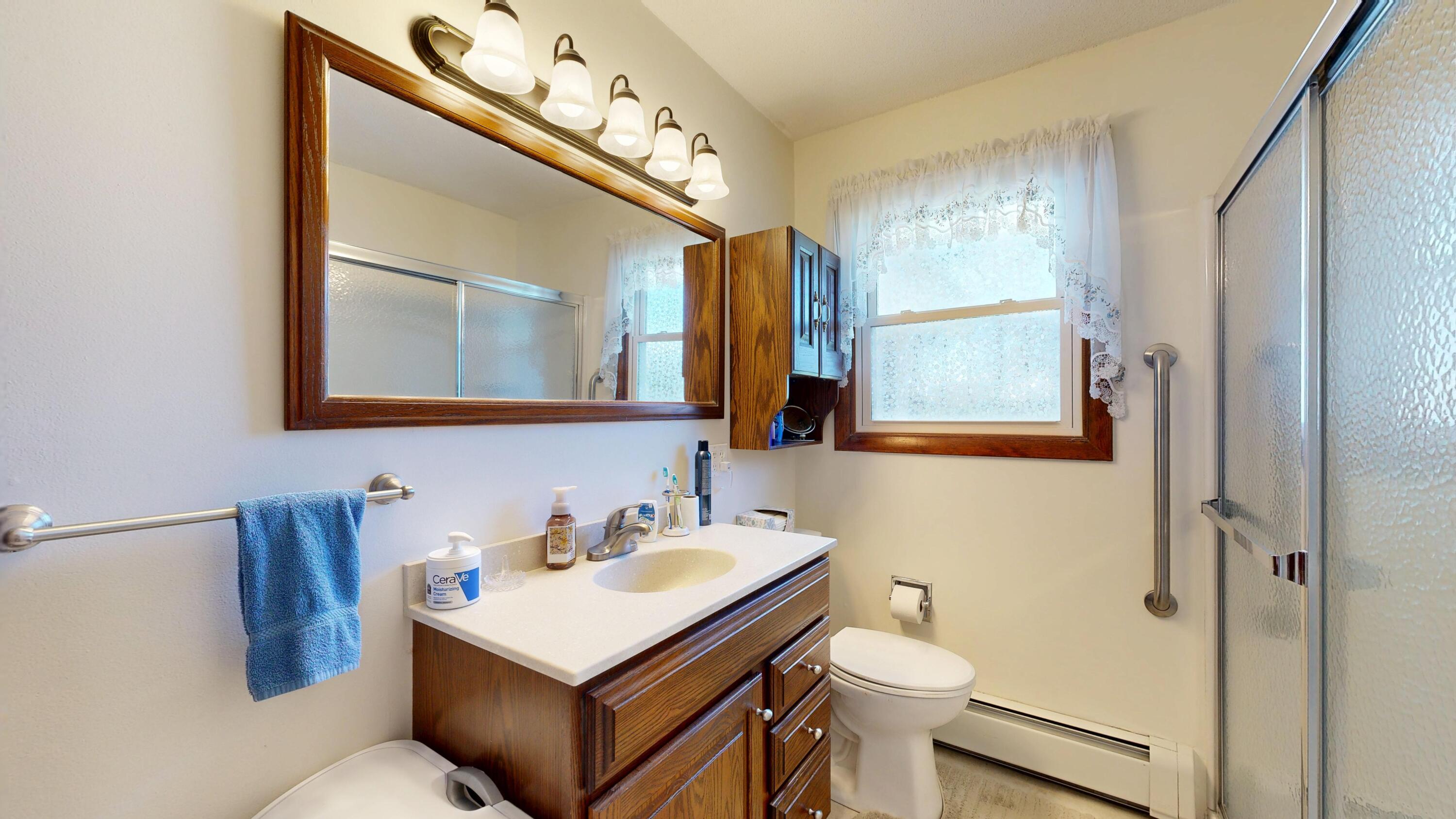 362 Crowley Road Sabattus, ME 04280 - Photo 23 of 50 Bathroom