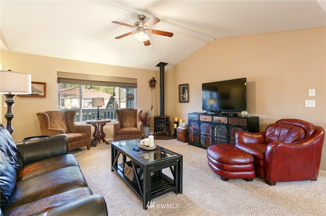 8251 Harborview Road Blaine, WA 98230 - Photo 2 of 24 Gallery Image 2