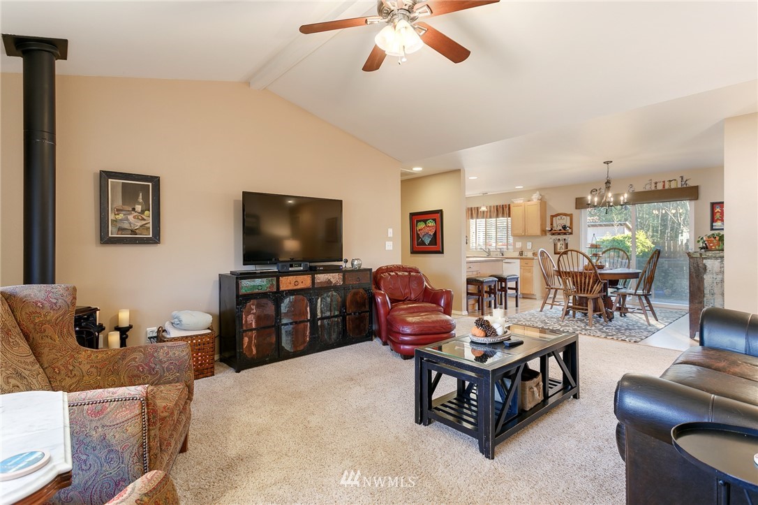 8251 Harborview Road Blaine, WA 98230 - Photo 4 of 24 Gallery Image 4