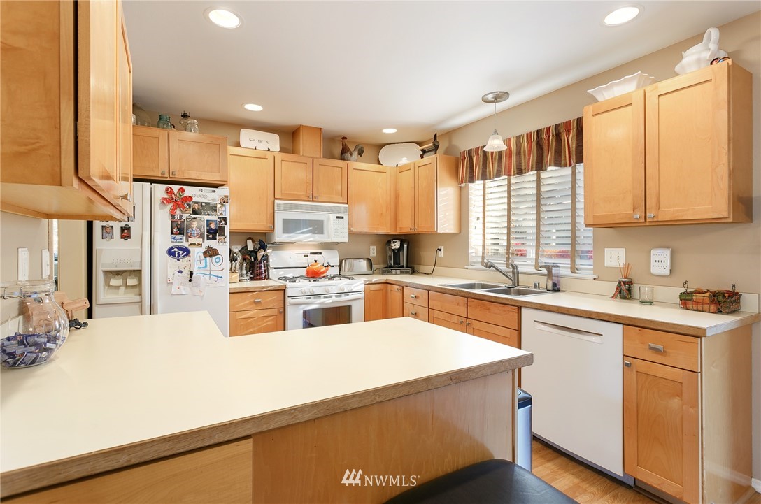 8251 Harborview Road Blaine, WA 98230 - Photo 8 of 24 Gallery Image 8