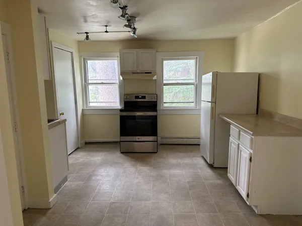 $1,350 | 11 Chesterfield Road, Unit B, Hinsdale, NH 03451