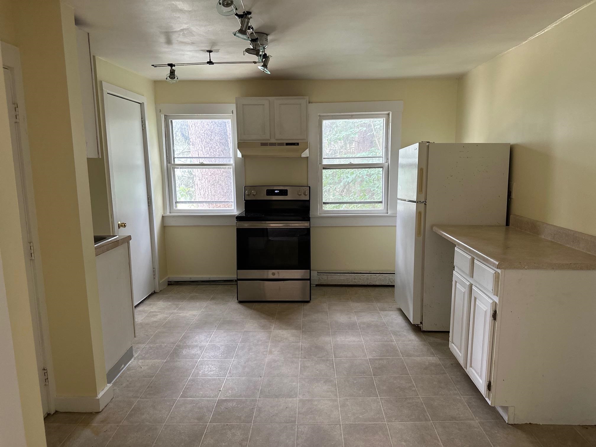 11 Chesterfield Road, Unit B Hinsdale, NH 03451 - Photo 1 of 12 Gallery Image 1