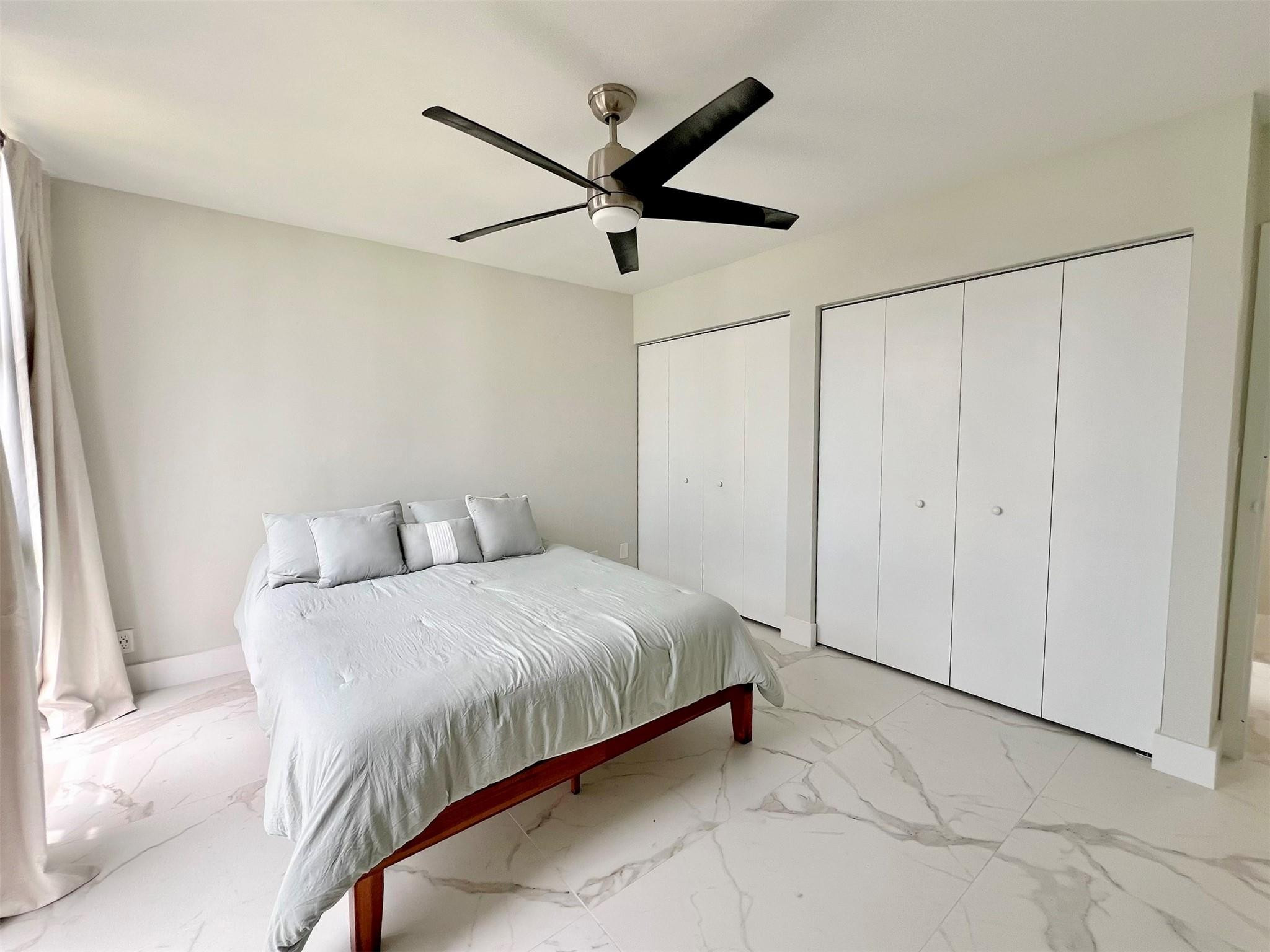 16919 North Bay Road, Unit 911 Sunny Isles Beach, FL 33160 - Photo 12 of 31 Photo 12