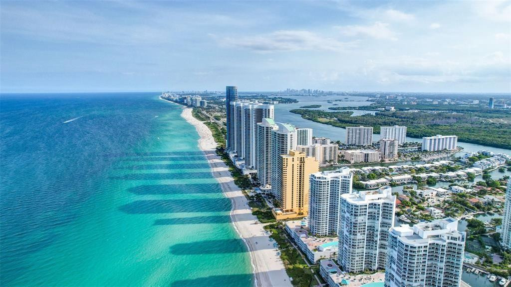 16919 North Bay Road, Unit 911 Sunny Isles Beach, FL 33160 - Photo 31 of 31 Photo 31