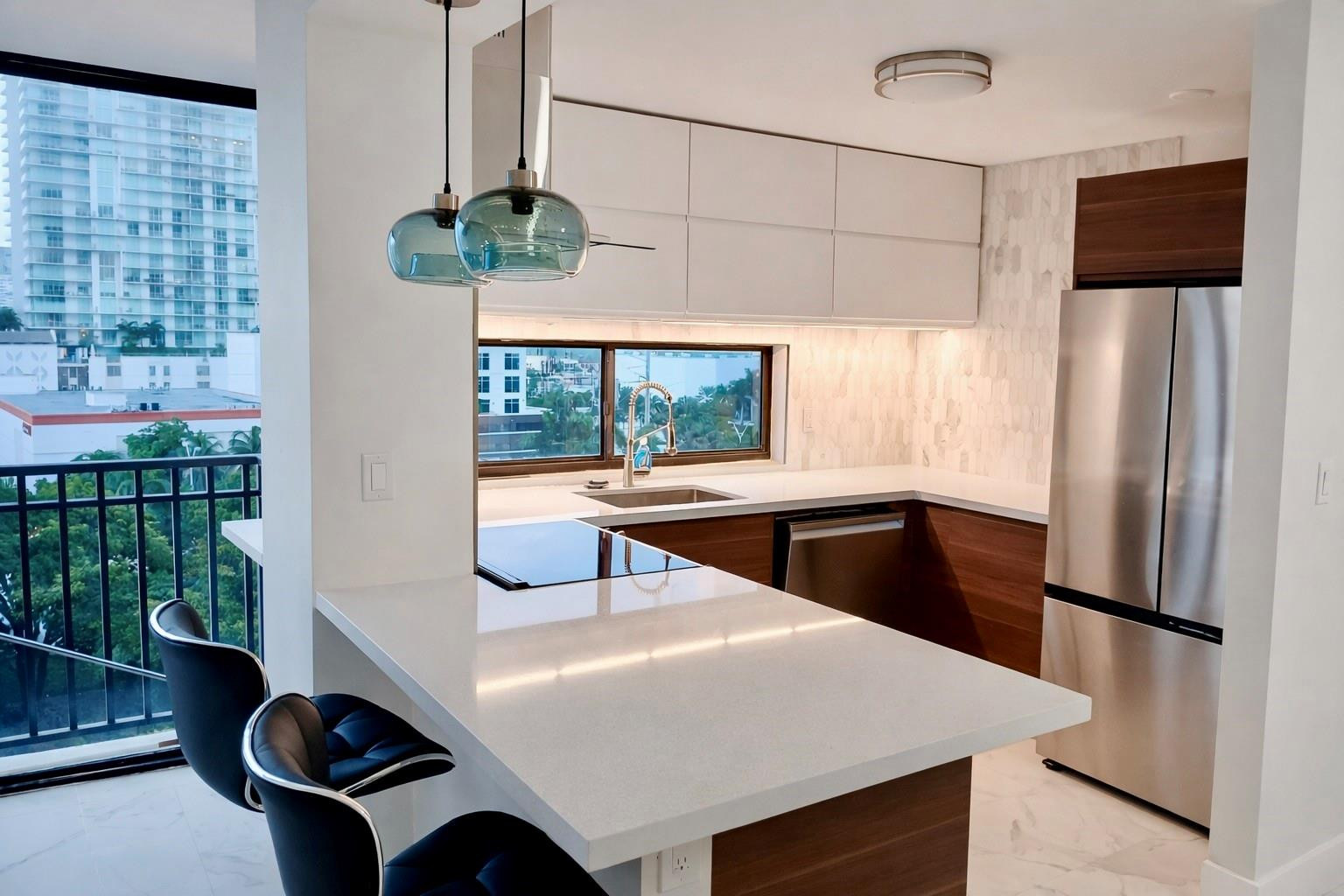 16919 North Bay Road, Unit 911 Sunny Isles Beach, FL 33160 - Photo 9 of 31 Photo 9