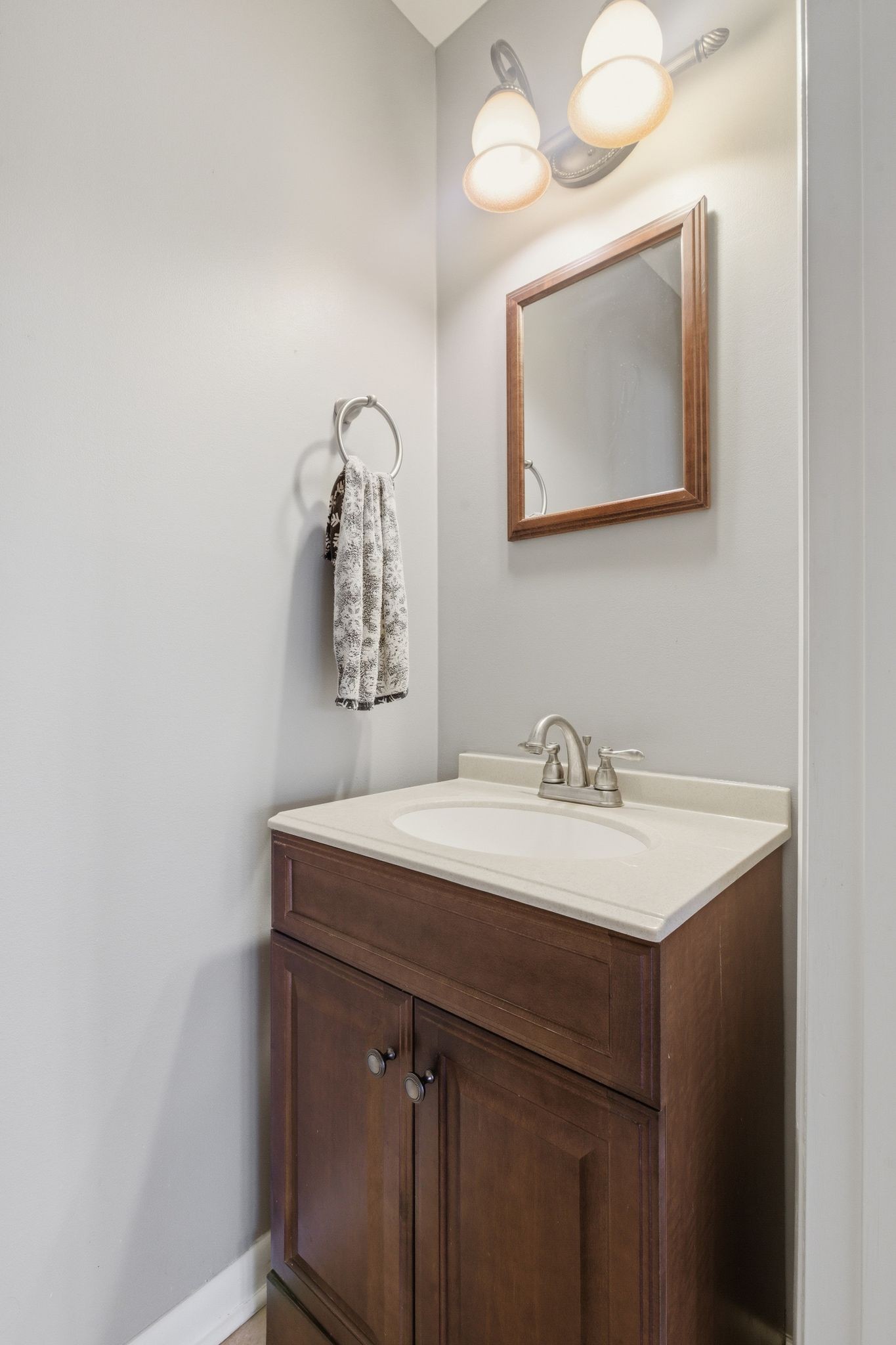 2116 Hobbs Road, Unit G6 Nashville, TN 37215 - Photo 15 of 30 a bathroom with a sink vanity and a mirror