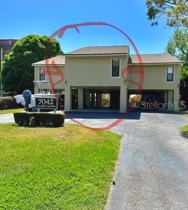 $2,400 | 7042 Hibiscus Avenue South, South Pasadena, FL 33707