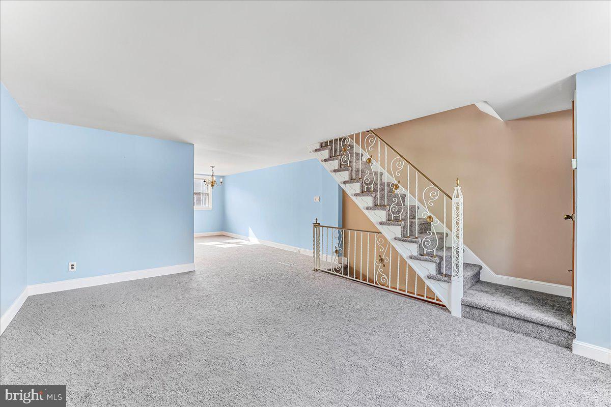 324 West Rively Avenue Glenolden, PA 19036 - Photo 5 of 27 a view of entryway