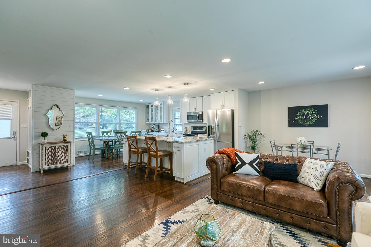 6415 Charnwood Street Springfield, VA 22152 - Photo 2 of 47 Gallery Image 2
