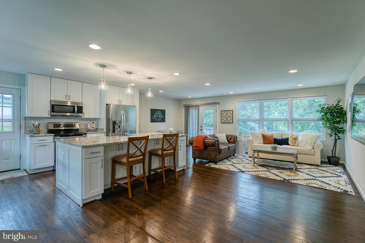 6415 Charnwood Street Springfield, VA 22152 - Photo 12 of 47 Open-concept style living space