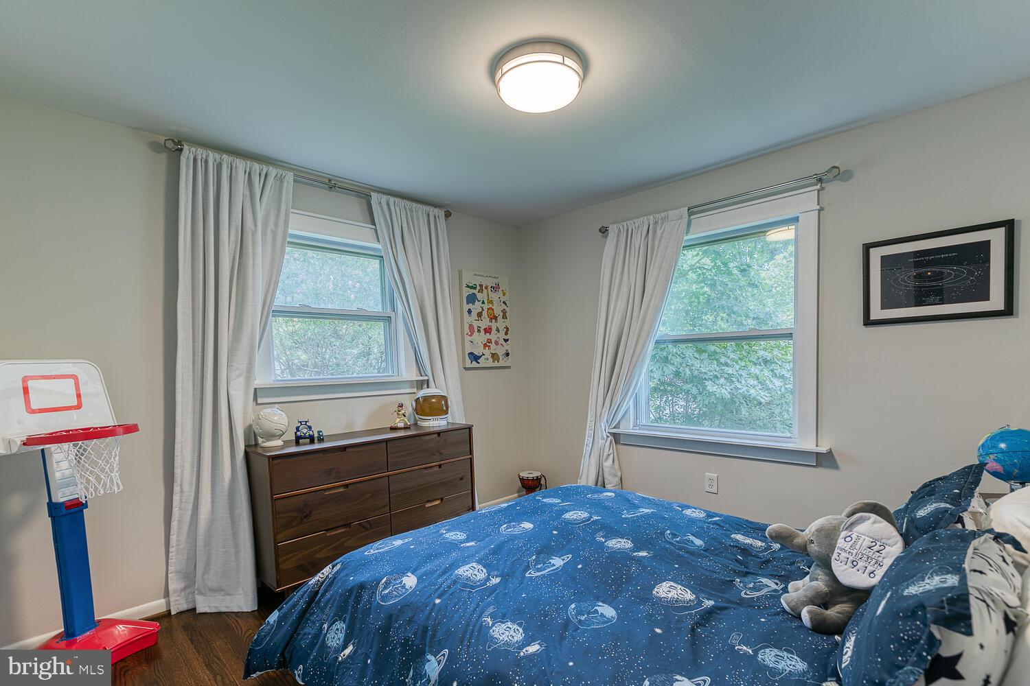 6415 Charnwood Street Springfield, VA 22152 - Photo 32 of 47 Third bedroom