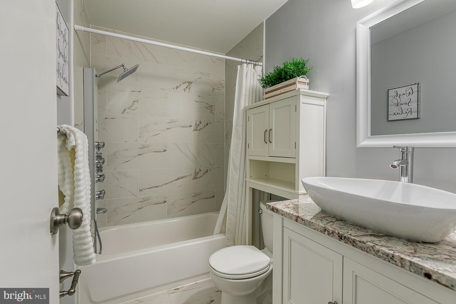 6415 Charnwood Street Springfield, VA 22152 - Photo 34 of 47 Second bath with granite countertops