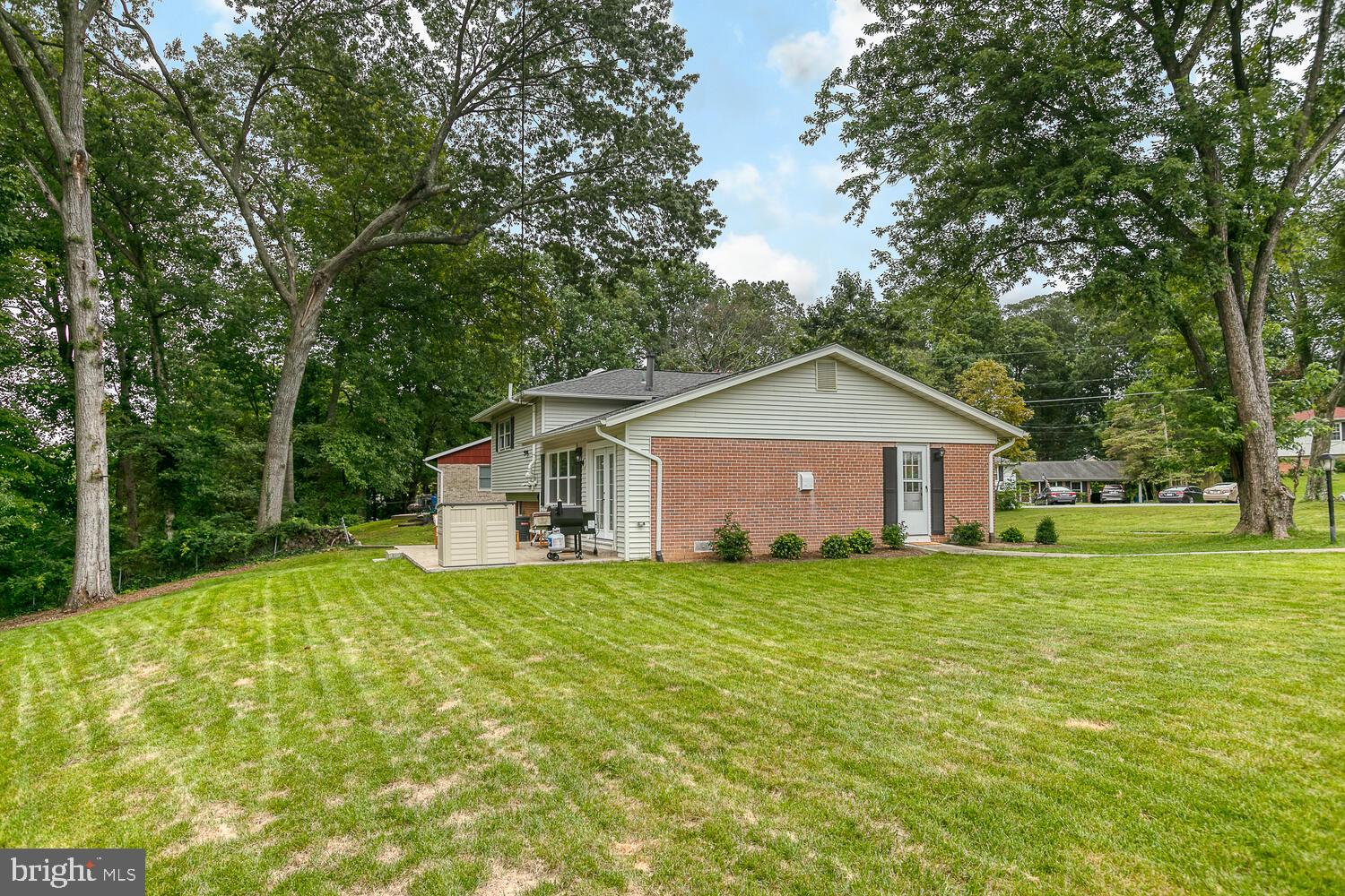 6415 Charnwood Street Springfield, VA 22152 - Photo 43 of 47 Flat yard
