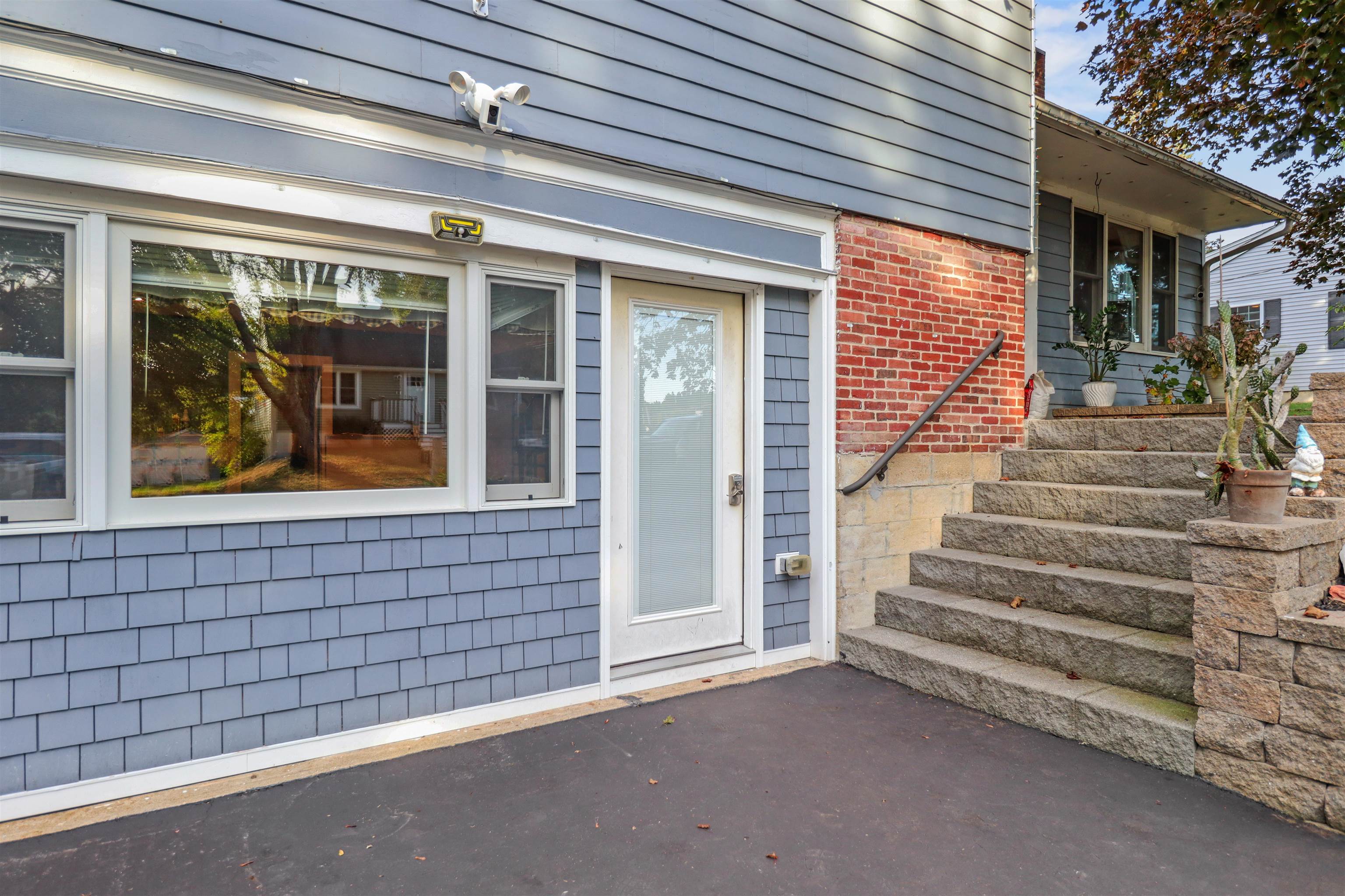 3 Allen Street Exeter, NH 03833 - Photo 2 of 30