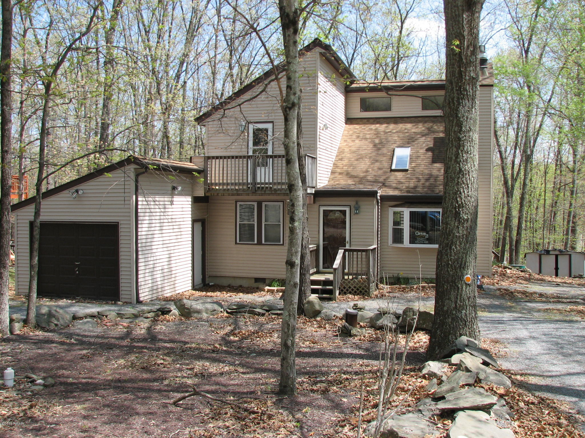 146 Rim Road East Stroudsburg, PA 18302 - Photo 3 of 16 Gallery Image 3