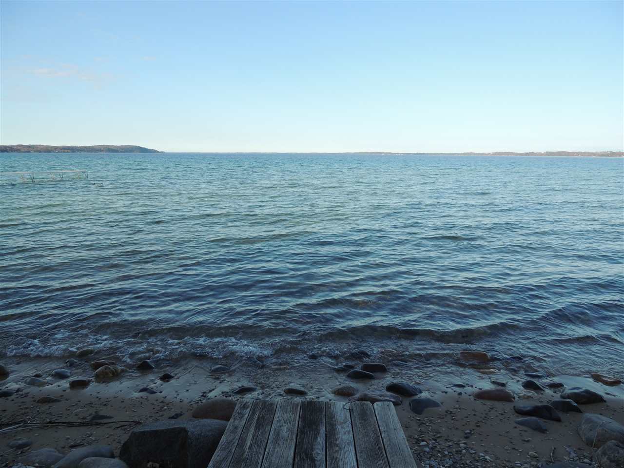 8029 East Shore Road Traverse City, MI 49686 - Photo 36 of 60 1830615-35.JPG