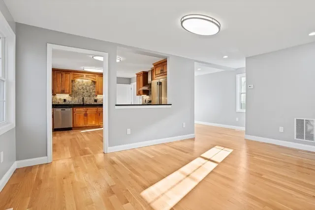 $3,000 | 144 Lincoln Road, Unit 1, Lincoln, MA 01773