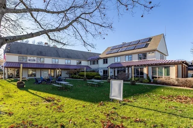 $3,000 | 144 Lincoln Road, Unit 1, Lincoln, MA 01773