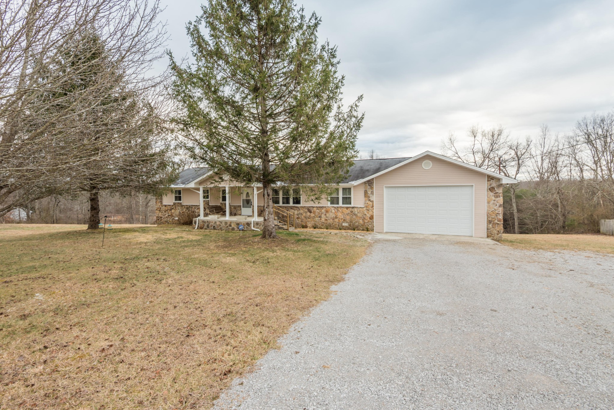381 West Creston Road Crossville, TN 38571 - Photo 3 of 39 Gallery Image 3