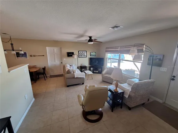 $2,400 | 1541 Crest Drive, Englewood, FL 34223