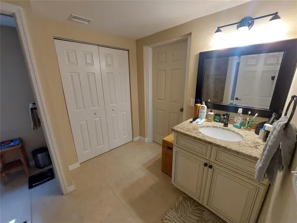 $2,400 | 1541 Crest Drive, Englewood, FL 34223